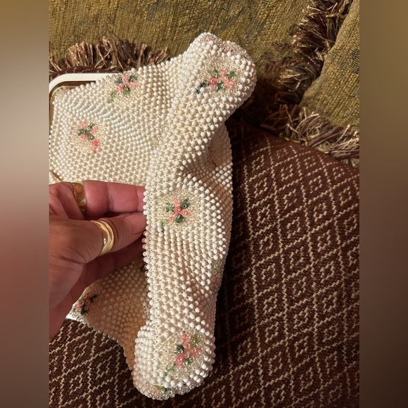 Code bead Vintage 1950's Antique Ivory Floral Beaded Purse - Picture 10 of 12
